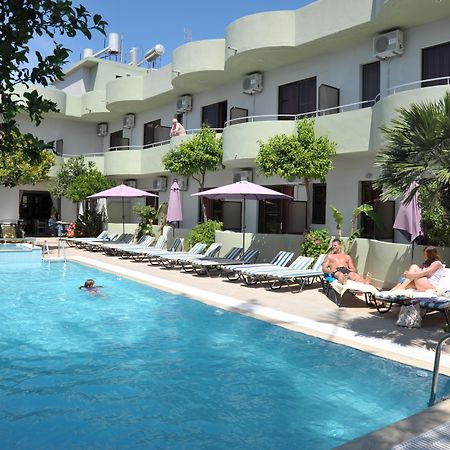 קרמסטי Anseli Hotel מראה חיצוני תמונה