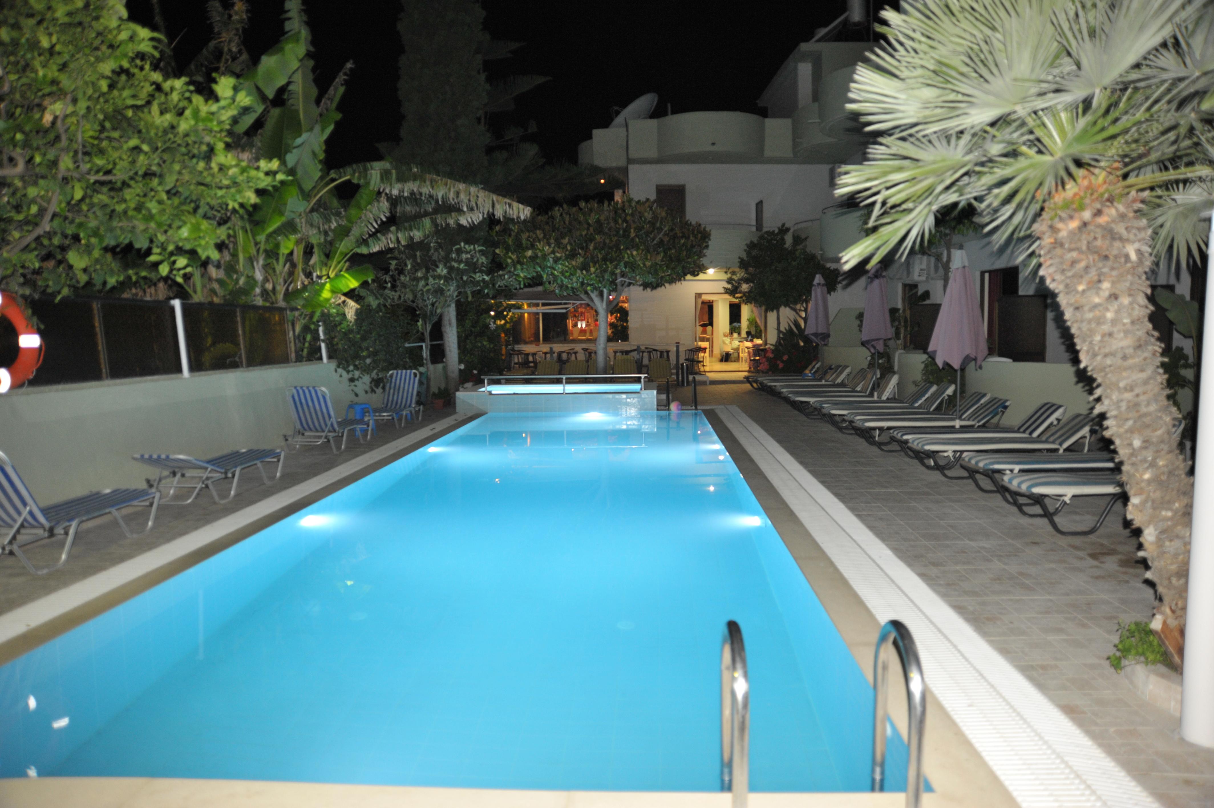קרמסטי Anseli Hotel מראה חיצוני תמונה