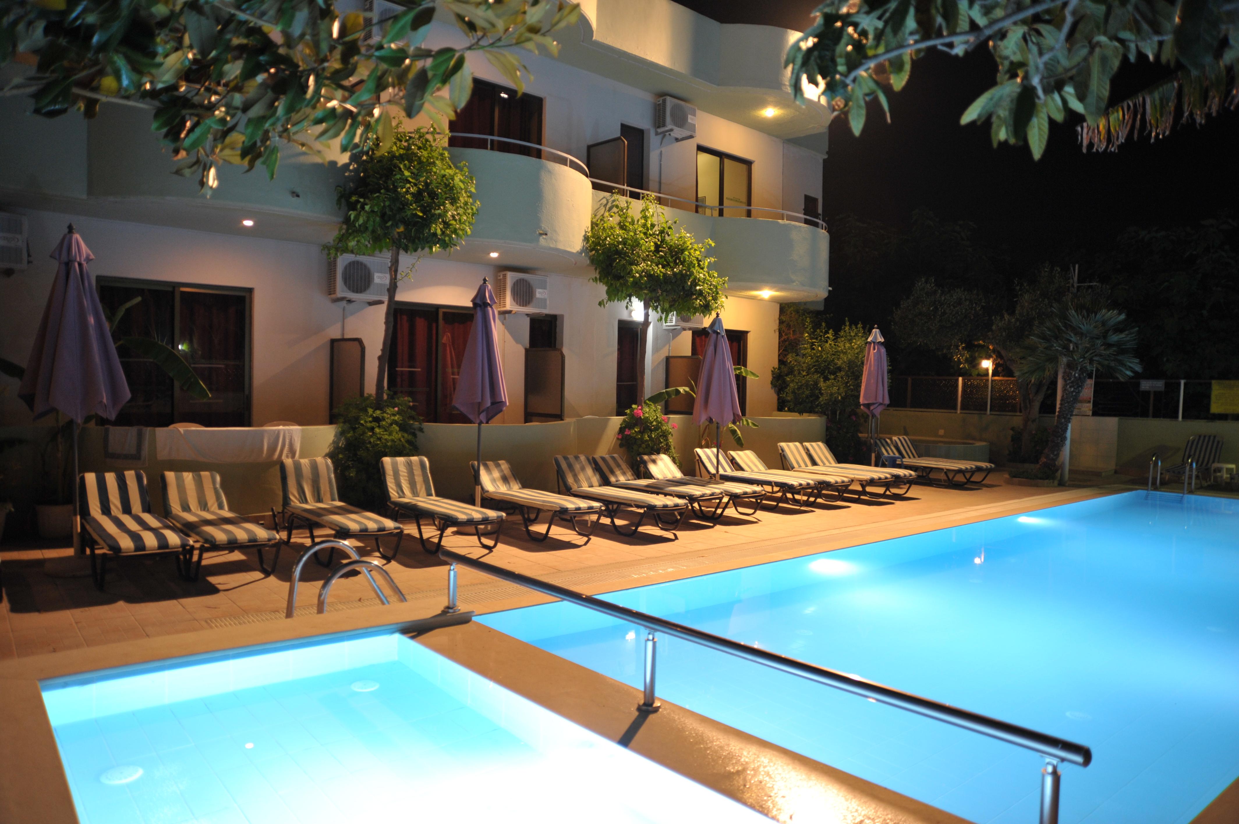 קרמסטי Anseli Hotel מראה חיצוני תמונה