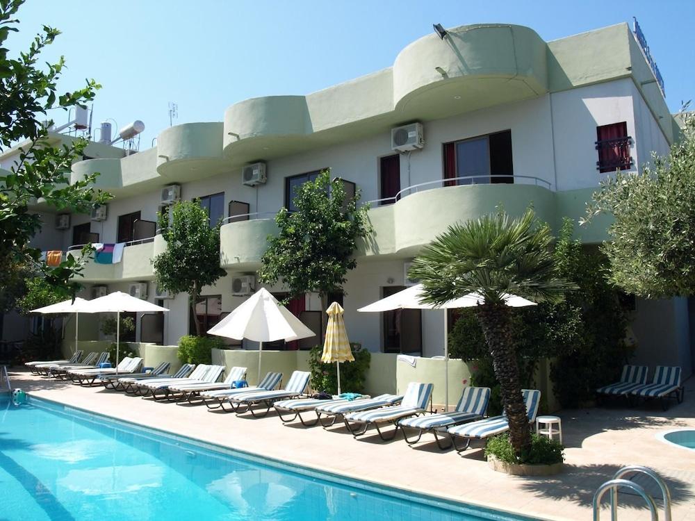 קרמסטי Anseli Hotel מראה חיצוני תמונה