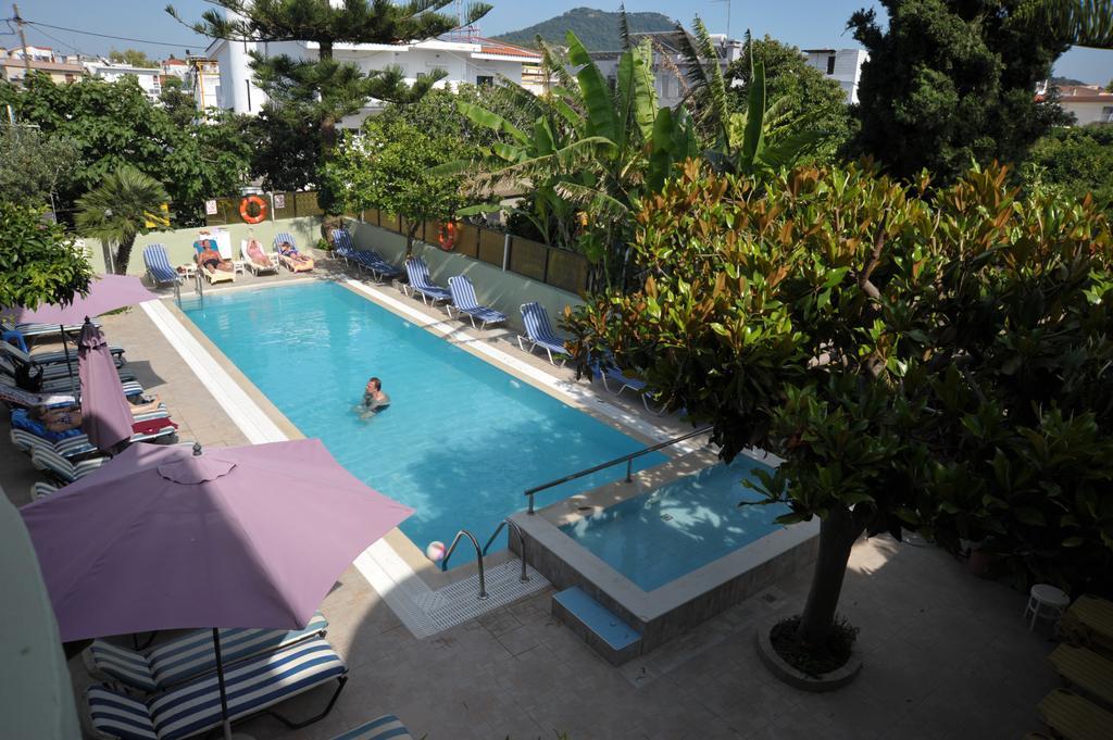 קרמסטי Anseli Hotel מראה חיצוני תמונה