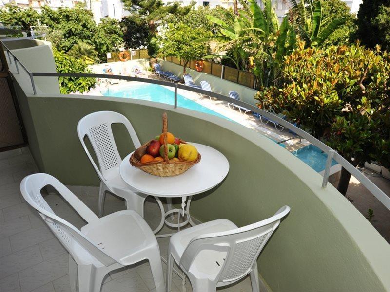 קרמסטי Anseli Hotel מראה חיצוני תמונה