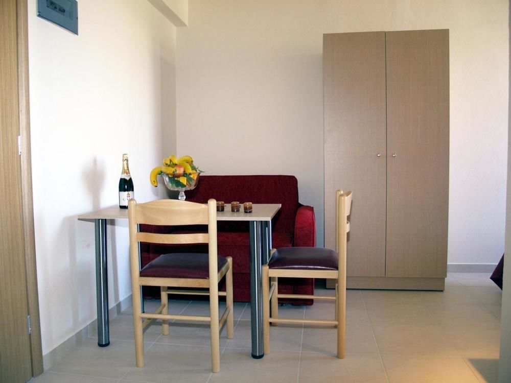 קרמסטי Anseli Hotel מראה חיצוני תמונה