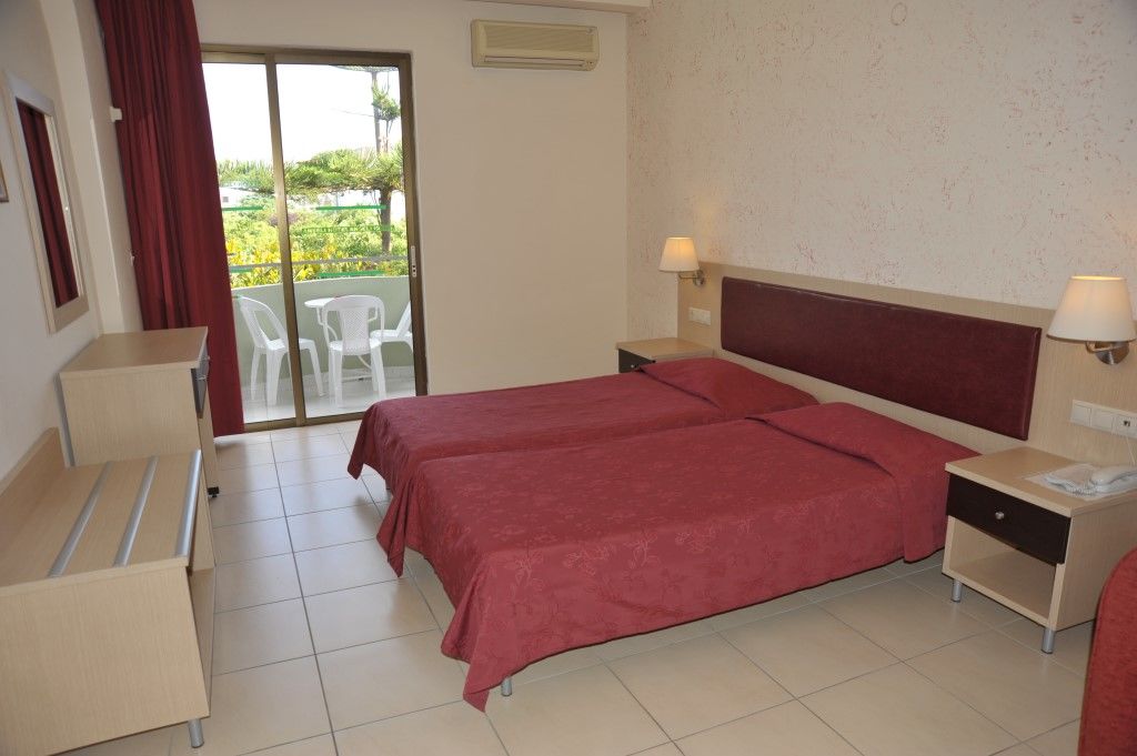 קרמסטי Anseli Hotel מראה חיצוני תמונה